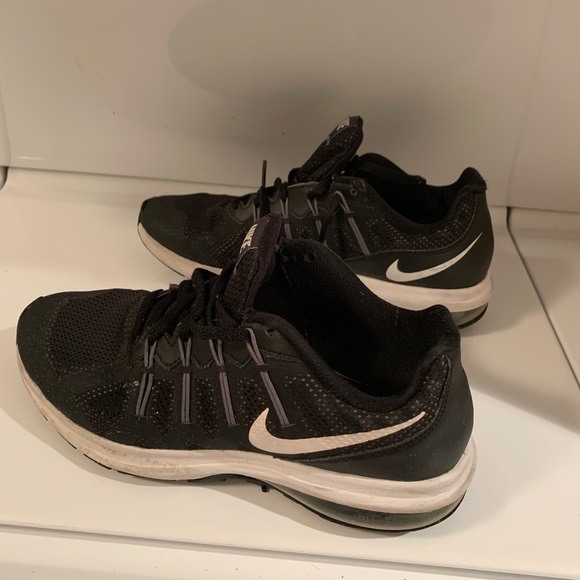 Boys 7y Nike sneakers - Picture 2 of 4